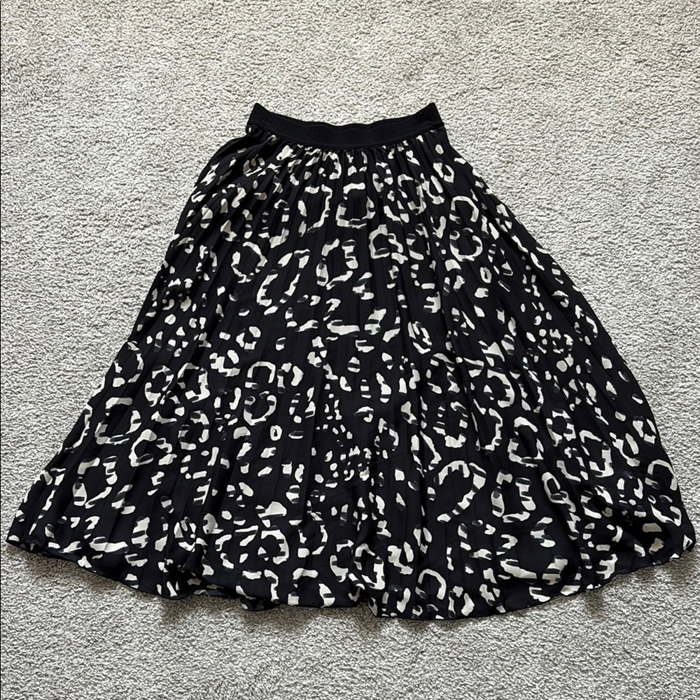 H&M Black and White Midi A-Line Skirt